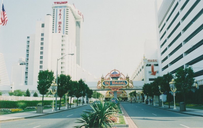 006-Trump Taj Mahal Casino.jpg